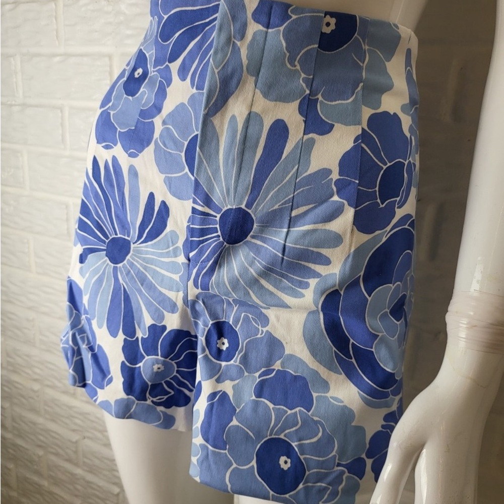 Zara Blue and White Floral Patterned  High Waist Shorts - Picture 5 of 12